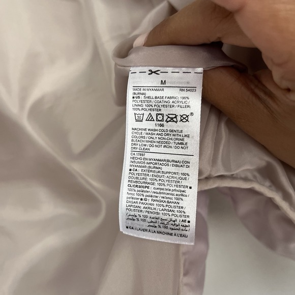 Old Navy Womens Medium Top Vest Purple Puffer Quilted Pockets Zip - Picture 5 of 9